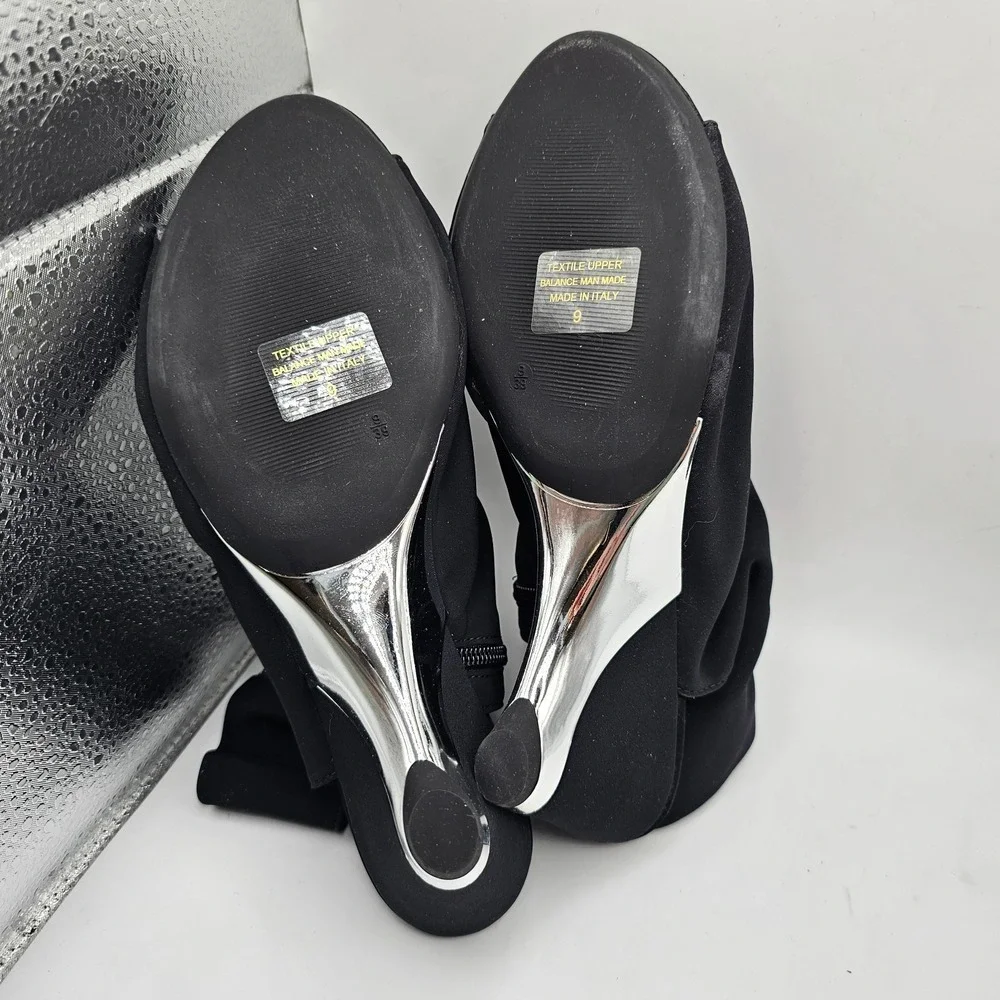 NIB Onex Women's Gabriella Heels Black/Silver Size 9 Onex recommends sizing up